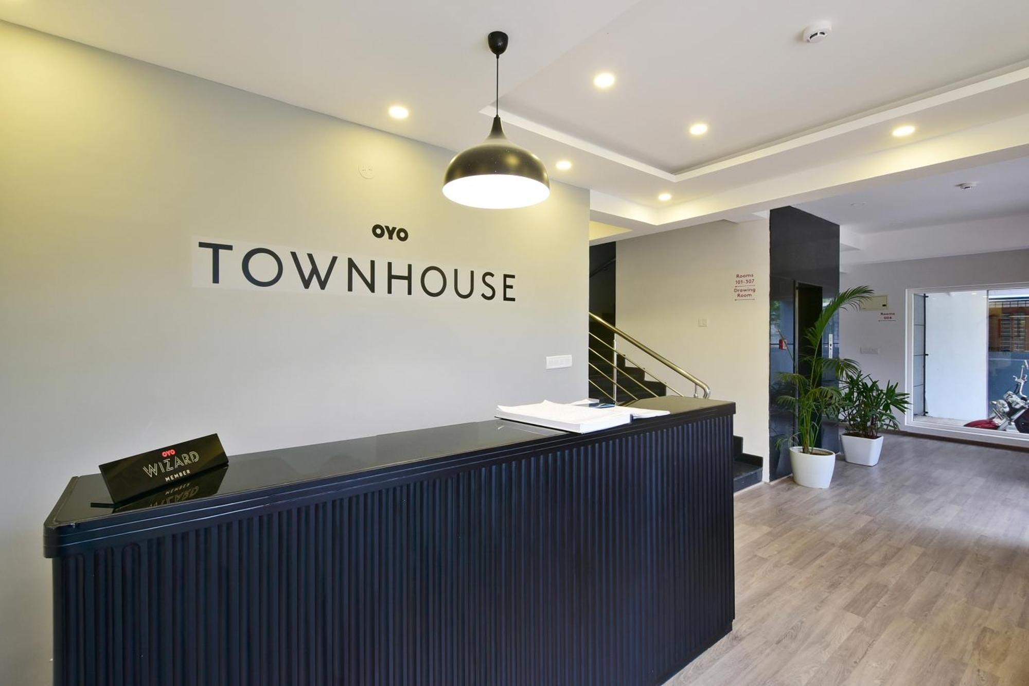 Townhouse Airport Road Hotel Yelahanka Exterior foto