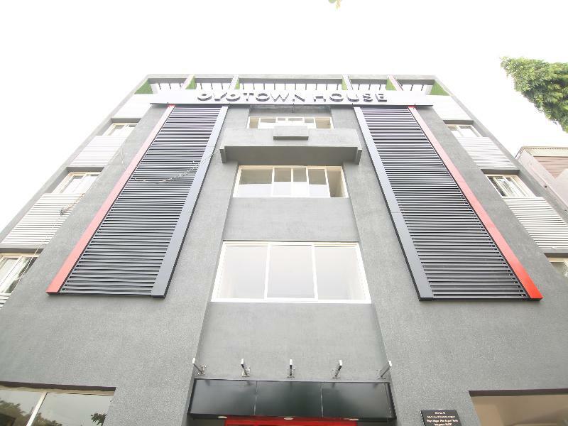 Townhouse Airport Road Hotel Yelahanka Exterior foto
